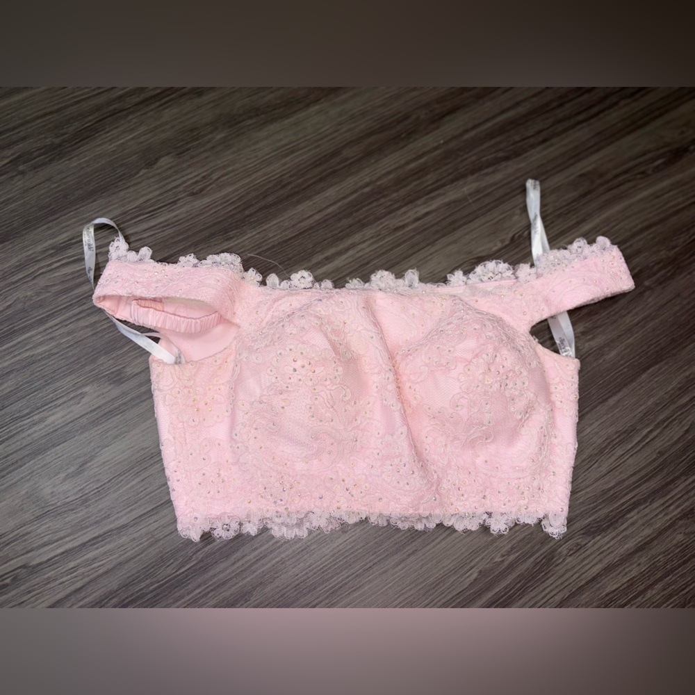 Ellie Wilde Pink Lace Rhinestone Top Size 2